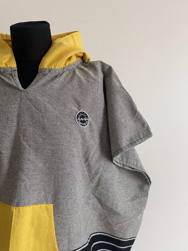 SURF PONCHO YELLOW - Image 2